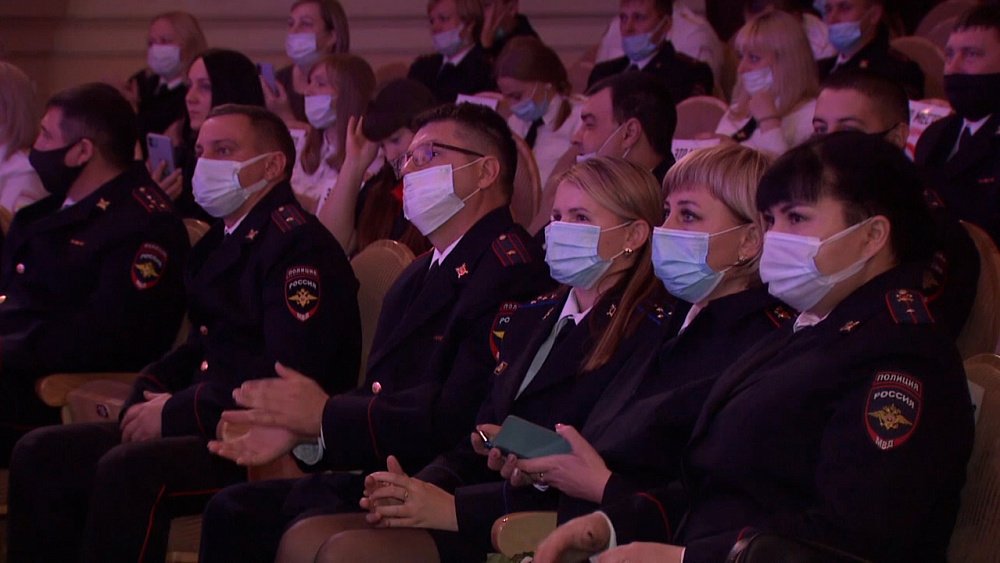 В полиции отмечают профессиональный праздник