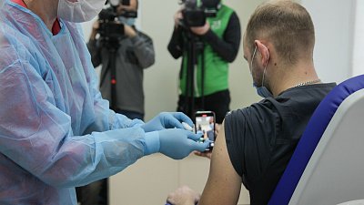 В Челябинской области сотрудников без QR-кодов начнут отстранять от работы