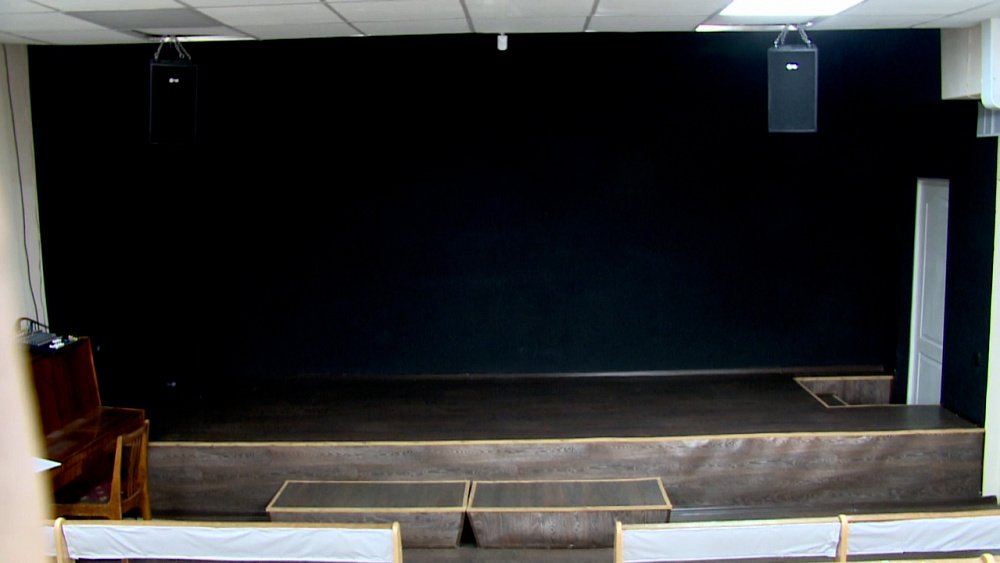 К новому году — новый зал