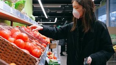 Почти треть жителей Челябинской области тратят на основные нужды более 30 тыс. рублей в месяц