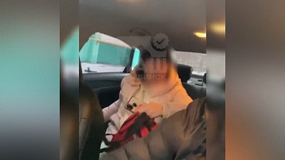 В Челябинске пассажирка с ребенком напала на таксиста