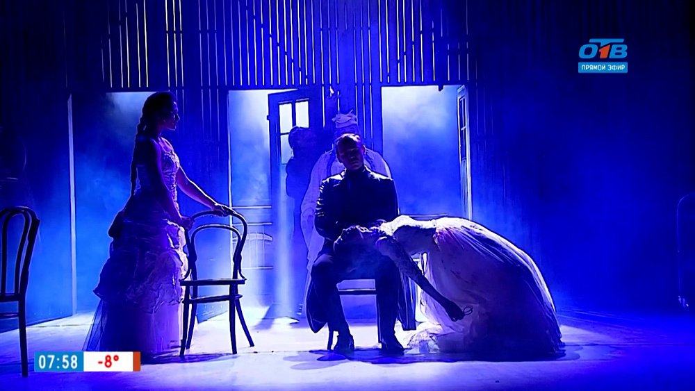 «Мелкий бес» по Сологубу в сюжете «Премьера в Камерном театре»