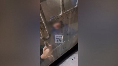 В Челябинске школьники-зацеперы прокатились на троллейбусе