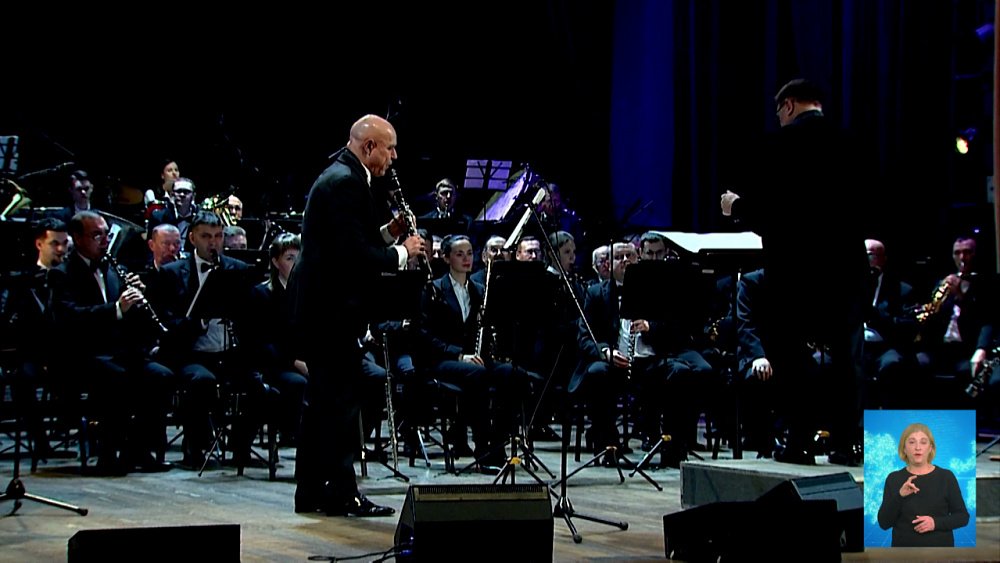 Сергей Мазаев сыграл в Челябинске на кларнете