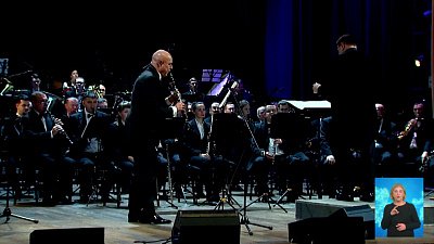 Сергей Мазаев сыграл в Челябинске на кларнете