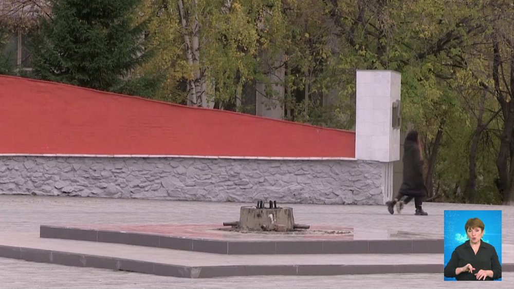 Бомж, сушивший носки на Вечном огне, в психбольнице