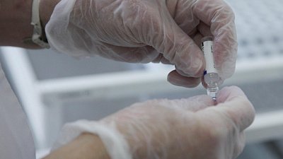 В Челябинске 95-летняя женщина поставила прививку от коронавируса