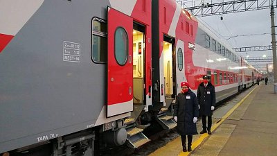 Супер-поезд начал ездить через Челябинск