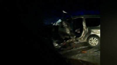 Под Магнитогорском сняли на видео последствия лобового столкновения с «Ларгусом»