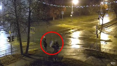 В Трехгорном трое молодых людей разгромили фонари и дорожные знаки