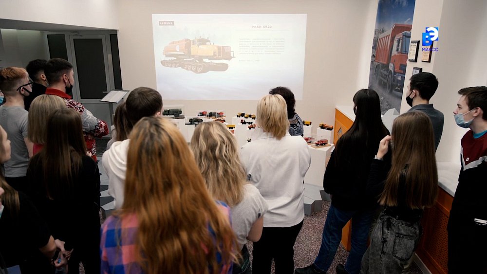 Гости из Трехгорного побывали на Автозаводе «Урал»