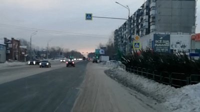 В Челябинске водители жалуются на елочные базары