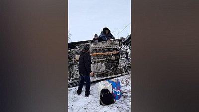 В Челябинской области микроавтобус с пассажирами улетел в кювет