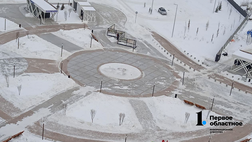 На набережной Миасса демонтировали светящихся китов