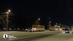 В центре Челябинска трамвай въехал в иномарку