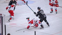 Хоккейный клуб «Трактор» одержал победу над «Локомотивом»