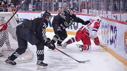 Хоккейный клуб «Трактор» одержал победу над «Локомотивом»