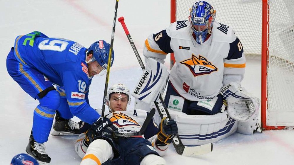 Хоккейный клуб «Металлург» из Магнитогорска с минимальным счетом уступил «Барысу»