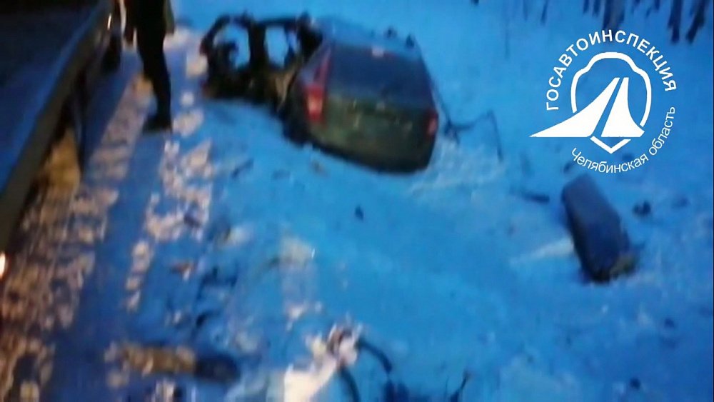 На трассе в Челябинской области 20-летний водитель авто погиб при столкновении с грузовиком