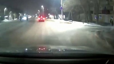 В Челябинске погоня за нарушителем попала в объектив видеорегистратора