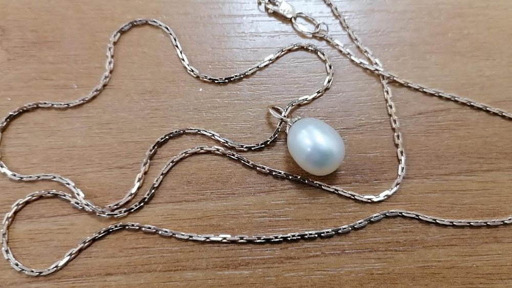 Челябинец украл у попутчицы сумку с ювелирными украшениями