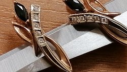 Челябинец украл у попутчицы сумку с ювелирными украшениями