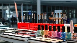 В Челябинске на 77% вырос спрос на услуги в сфере красоты и здоровья В Челябинске на 77% вырос спрос на услуги в сфере красоты и здоровья