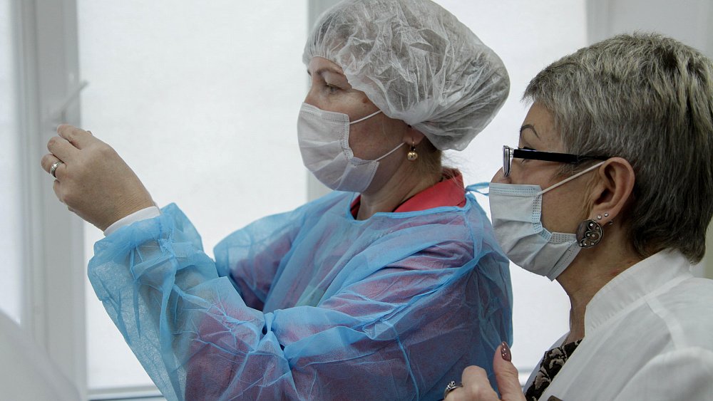 Челябинский врач объяснил, чем «омикрон» отличается от «дельты»