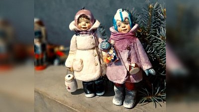 Мастер из Магнитогорска создает из ваты елочные игрушки в ретро-стиле