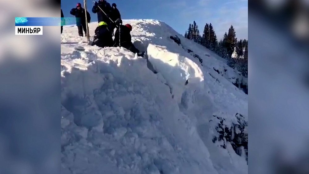 В Миньяре предотвратили сход лавины снега