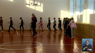 В Смеловской школе отремонтировали зал