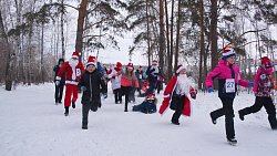 В Челябинске прошел забег Дедов Морозов