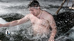 «Не вода, а огонь!» Челябинцы отметили Крещение купанием в проруби