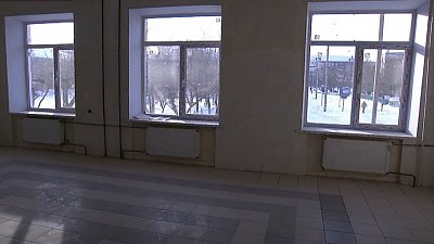 Алексей Текслер проинспектировал ход ремонта детской поликлиники в Южноуральске