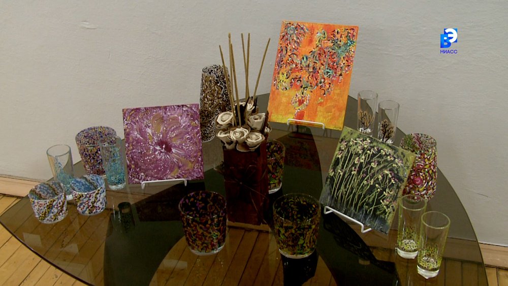 ДНТ приглашает на выставку картин