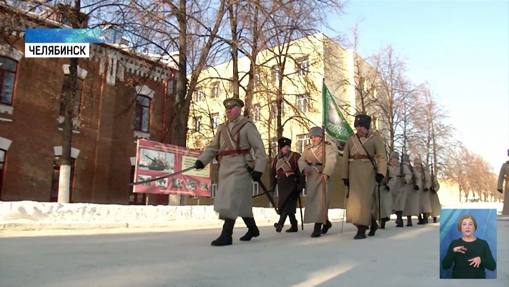 Реконструкторы провели марш 196-го полка