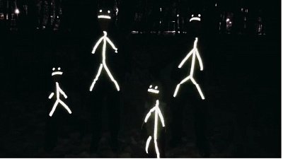 Южноуральцы показали, как можно пользоваться светоотражающими элементами