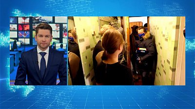 Молодым семьям вручают подарки в день студента