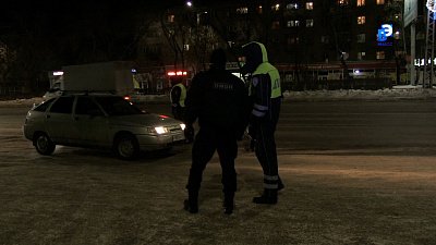 Сотрудники ГИБДД и ОМОН провели рейд