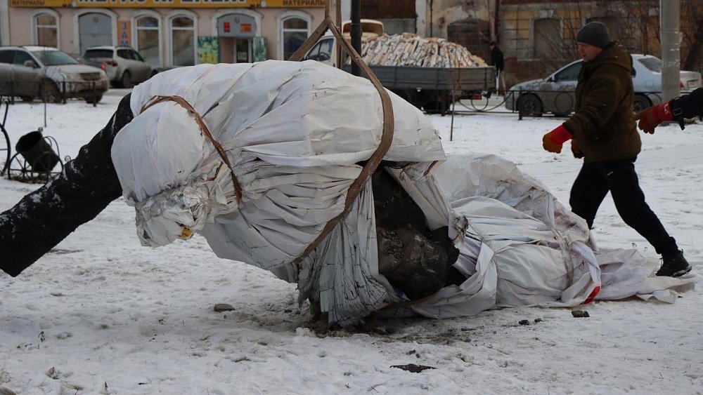 Социалисты из Миасса пожаловались в Госдуму на демонтаж памятника Ленину