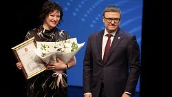 Алексей Текслер наградил сотрудников и партнеров торгово-промышленной палаты 