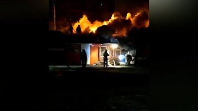 В Копейске вспыхнули торговые павильоны