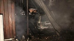В Челябинской области пожар уничтожил дом, гараж и автомобиль