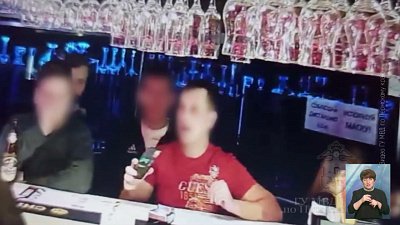 Украл телефон у знакомого и устроил вечеринку