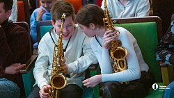 В Детской филармонии Челябинска прошел мастер‑класс джазмена Игоря Бутмана