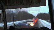 Жители челябинского поселка стоят в пробках из‑за закрытого переезда