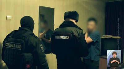 Полицейские проверили мигрантов