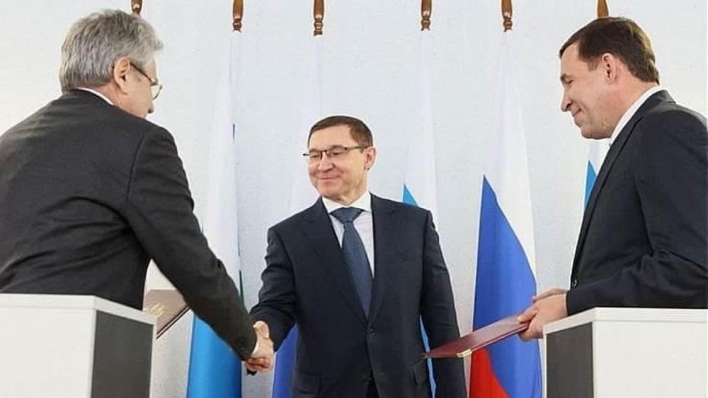 Глава РАН Александр Сергеев и полпред Владимир Якушев осмотрели новое жилье для уральских ученых