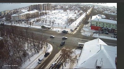 В Челябинске при столкновении легковушки и маршрутки пострадали четыре человека