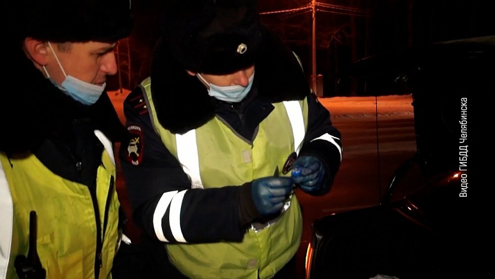 Сотрудники ГИБДД нашли наркотики у сибиряка